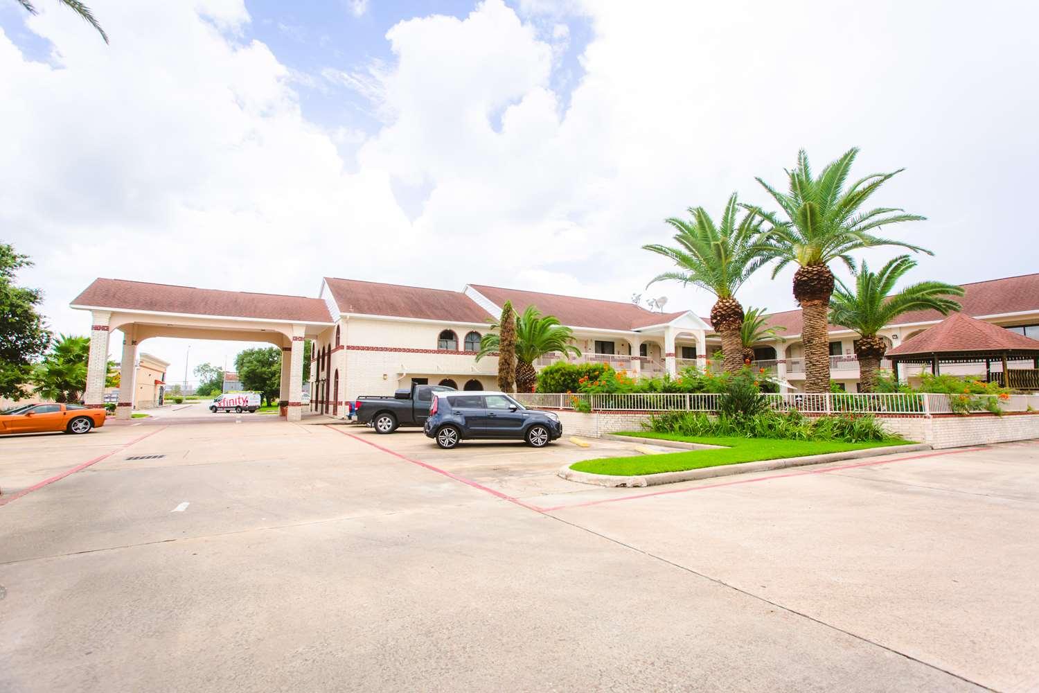 Best Western Pearland Inn Экстерьер фото